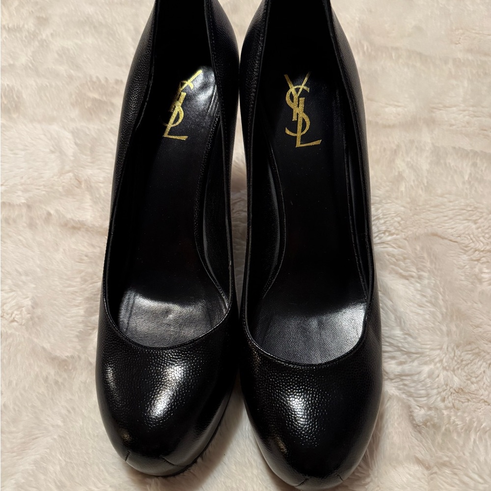 Yves Saint Laurent Leather Tribtoo 105 Platform Heel Pump